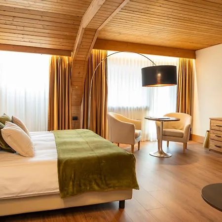 Palace Wellness & Beauty 4* بورمْيو